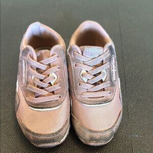 Reebok Pink Sneakers Classic Design Elastic Laces size 9